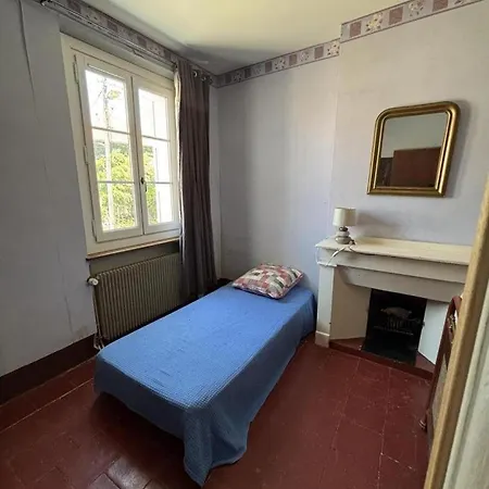 La Tonnelle Sous La Treille